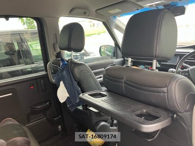 Honda STEP WGN 2017-12 8563649-10