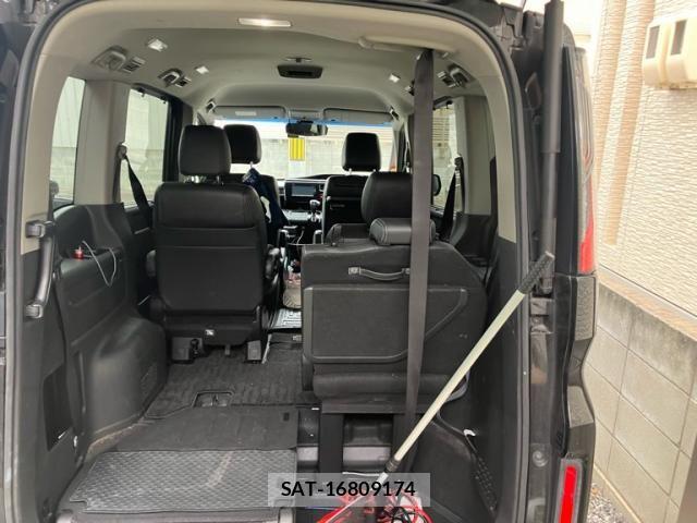 Honda STEP WGN 2017-12 8563649-8