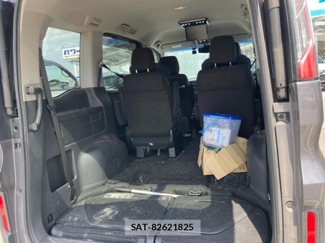 Honda STEP WGN 2019-09 8563652-10