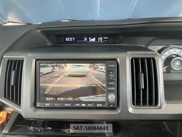 Honda STEP WGN 2010-05 8563661-19