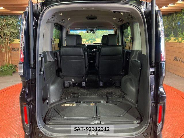 Honda STEP WGN 2019-02 8563645-10