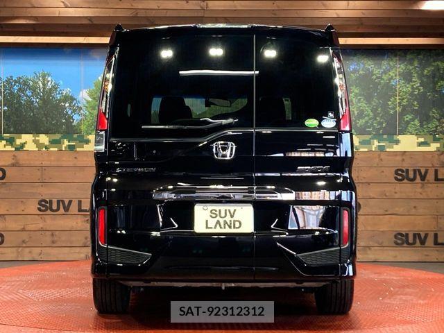 Honda STEP WGN 2019-02 8563645-15