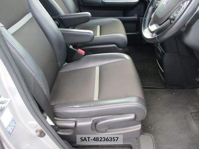 Honda STEP WGN 2020-10 8563648-12