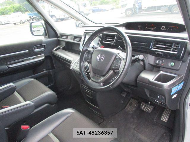 Honda STEP WGN 2020-10 8563648-1