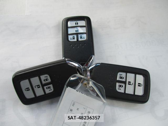 Honda STEP WGN 2020-10 8563648-28