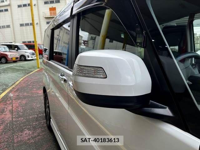 Honda STEP WGN 2015-06 8629092-27