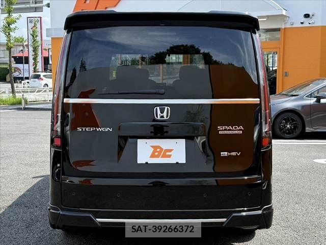 Honda STEP WGN 2023-09 8629087-13