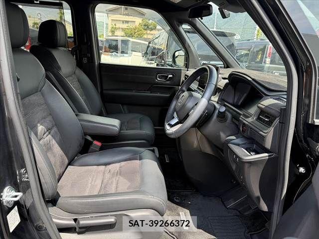 Honda STEP WGN 2023-09 8629087-15