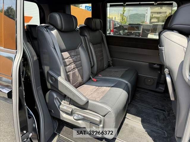 Honda STEP WGN 2023-09 8629087-19