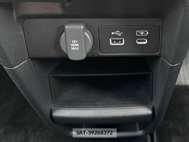 Honda STEP WGN 2023-09 8629087-27
