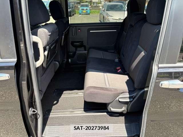 Honda STEP WGN 2015-06 8629093-16
