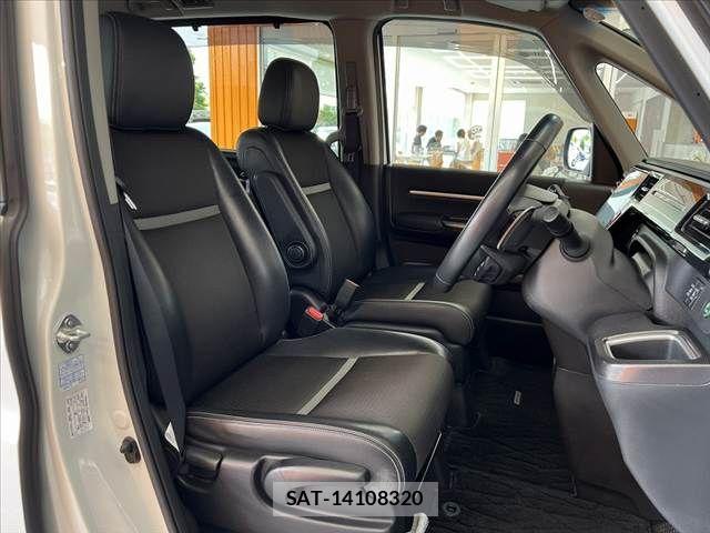 Honda STEP WGN 2022-01 8661744-15