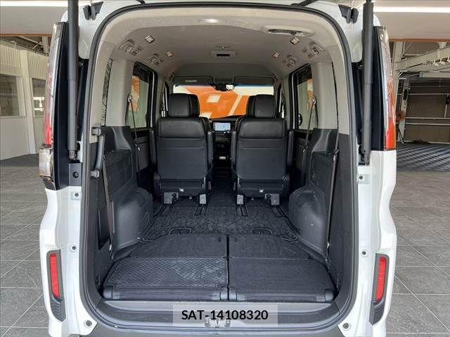 Honda STEP WGN 2022-01 8661744-21