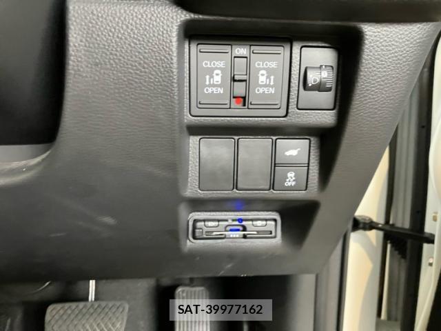 Honda STEP WGN 2025-03 8661745-17
