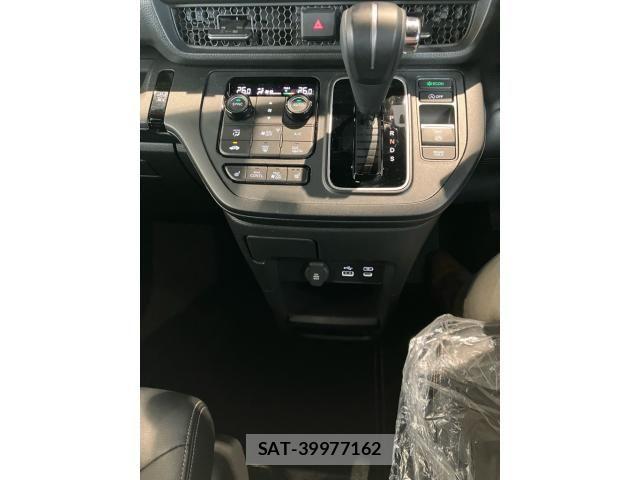 Honda STEP WGN 2025-03 8661745-25