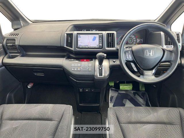 Honda STEP WGN 2011-11 8661773-1