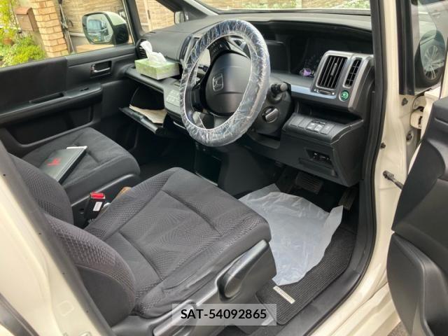 Honda STEP WGN 2009-12 8661772-3