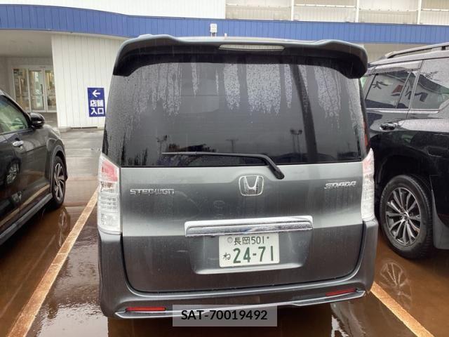 Honda STEP WGN 2011-03 8661781-1