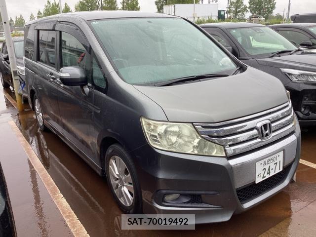 Honda STEP WGN 2011-03 8661781-2