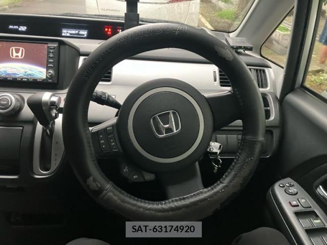 Honda STEP WGN 2007-11 8661777-15