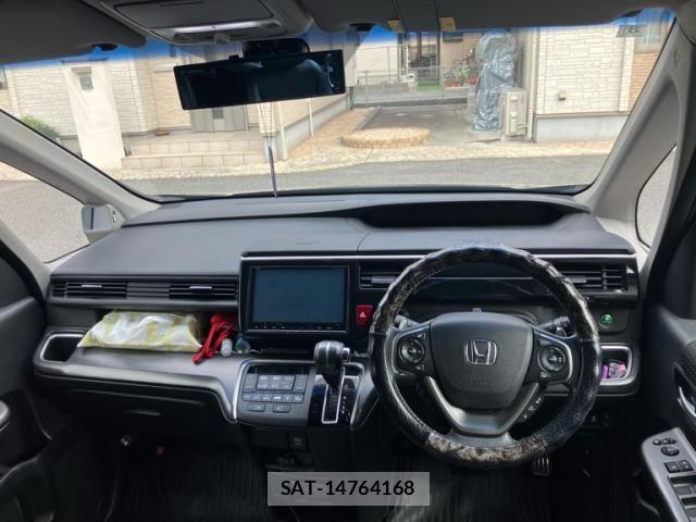 Honda STEP WGN 2018-01 8661756-10