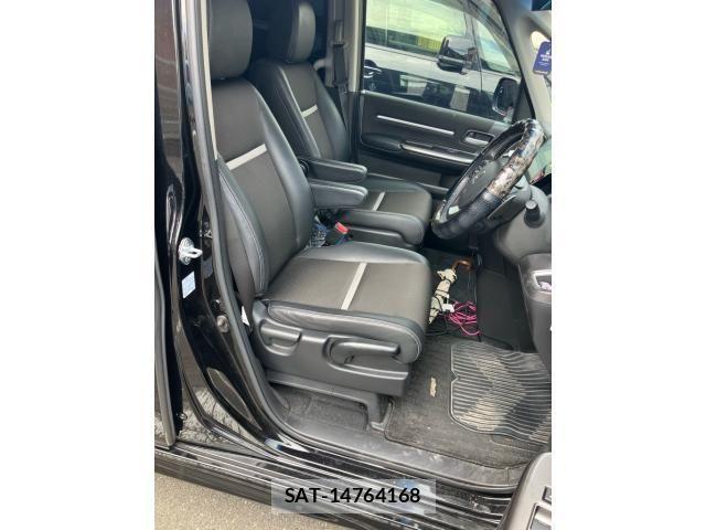 Honda STEP WGN 2018-01 8661756-12