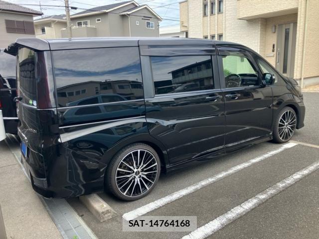 Honda STEP WGN 2018-01 8661756-1