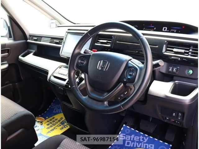 Honda STEP WGN 2017-07 8661757-15