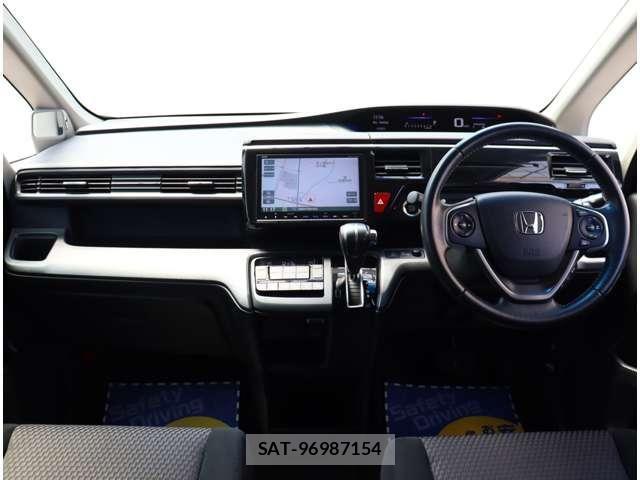 Honda STEP WGN 2017-07 8661757-1