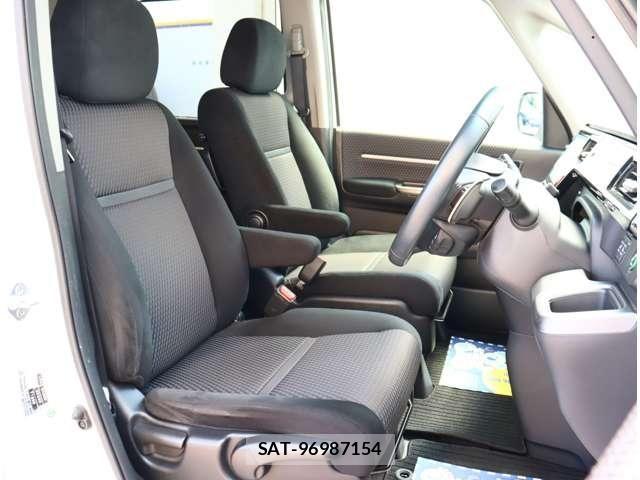 Honda STEP WGN 2017-07 8661757-4