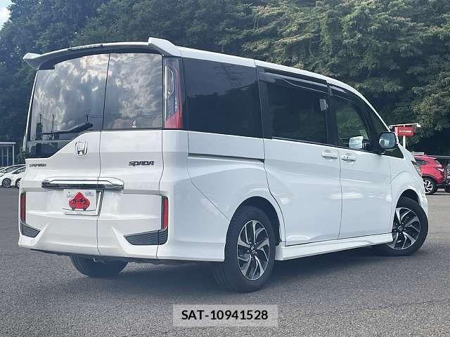 Honda STEP WGN 2017-12 8661753-2