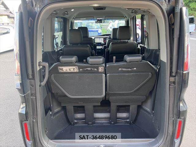 Honda STEP WGN 2016-09 8666953-11