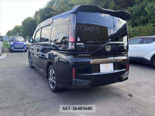 Honda STEP WGN 2016-09 8666953-24
