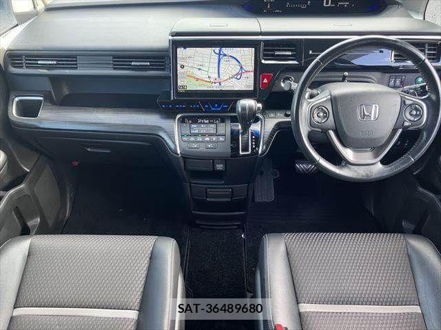 Honda STEP WGN 2016-09 8666953-2