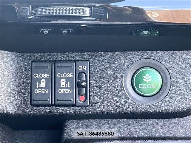Honda STEP WGN 2016-09 8666953-6