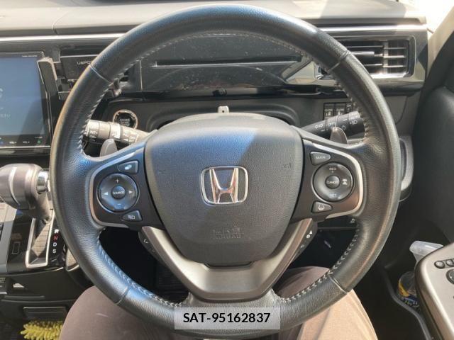 Honda STEP WGN 2017-10 8661763-16