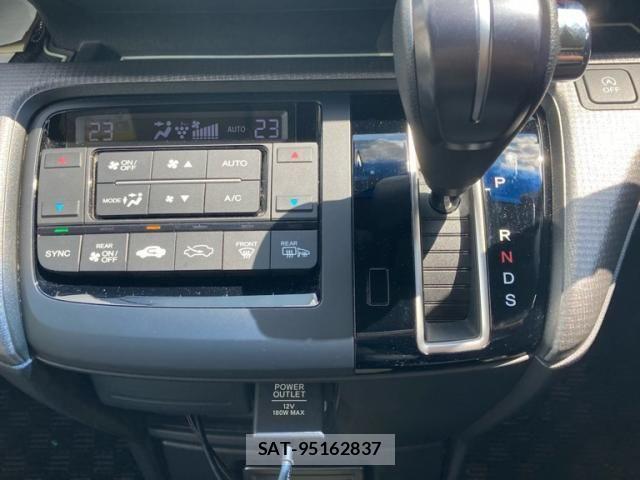 Honda STEP WGN 2017-10 8661763-21