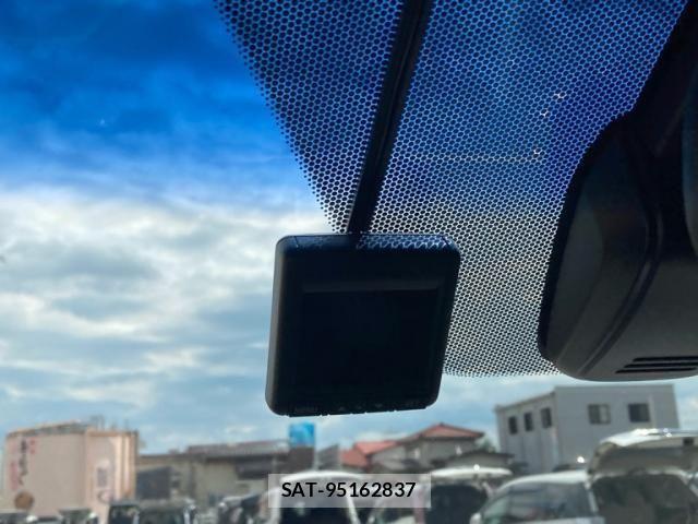 Honda STEP WGN 2017-10 8661763-23