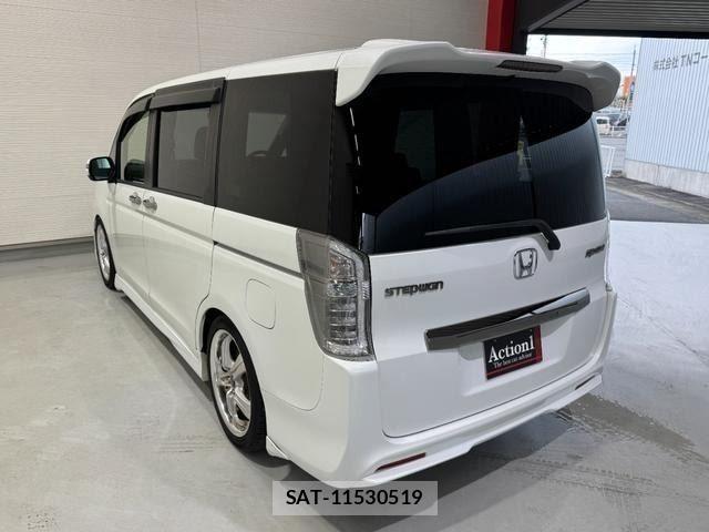 Honda STEP WGN 2014-12 8666954-3