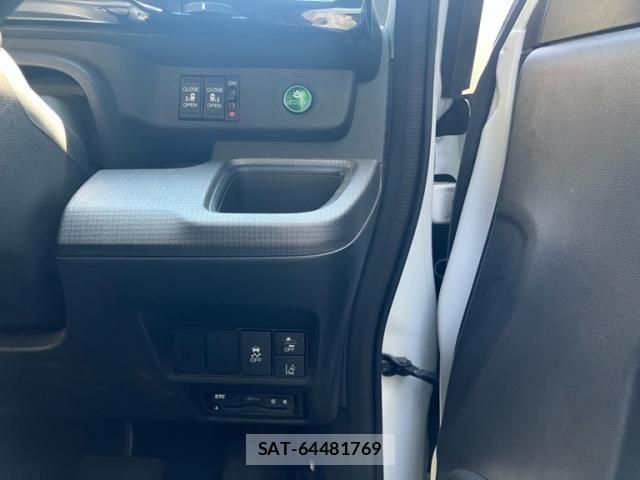Honda STEP WGN 2016-01 8661760-22