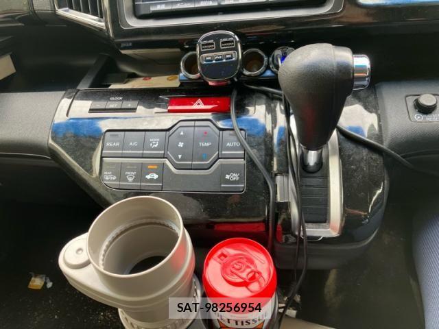 Honda STEP WGN 2012-03 8661776-12
