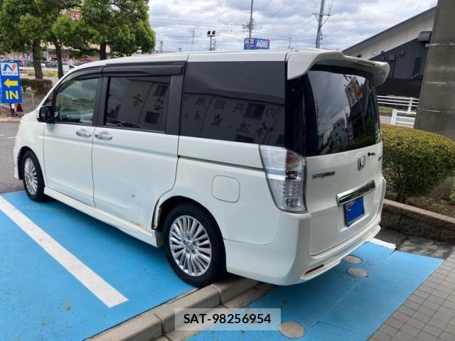 Honda STEP WGN 2012-03 8661776-1