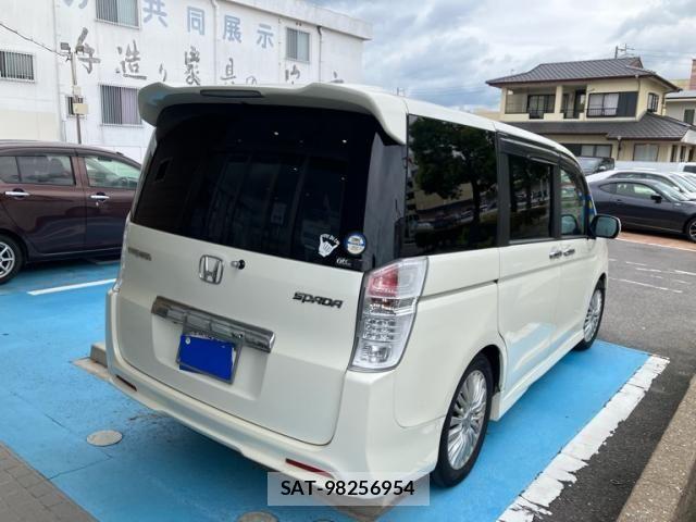 Honda STEP WGN 2012-03 8661776-2