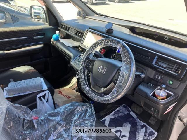 Honda STEP WGN 2016-03 8686659-11