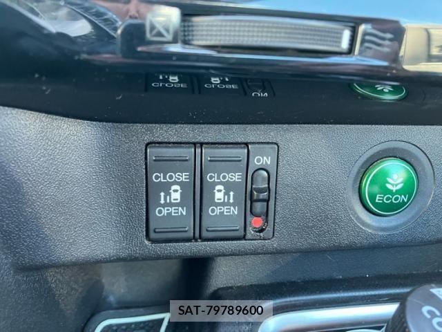 Honda STEP WGN 2016-03 8686659-17