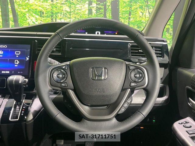 Honda STEP WGN 2020-03 8686655-12