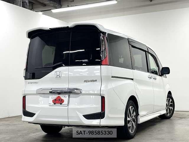 Honda STEP WGN 2016-10 8686654-2