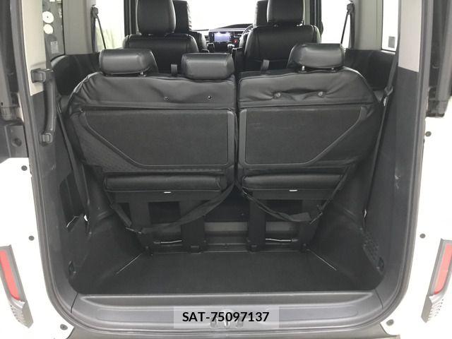 Honda STEP WGN 2017-08 8746049-12