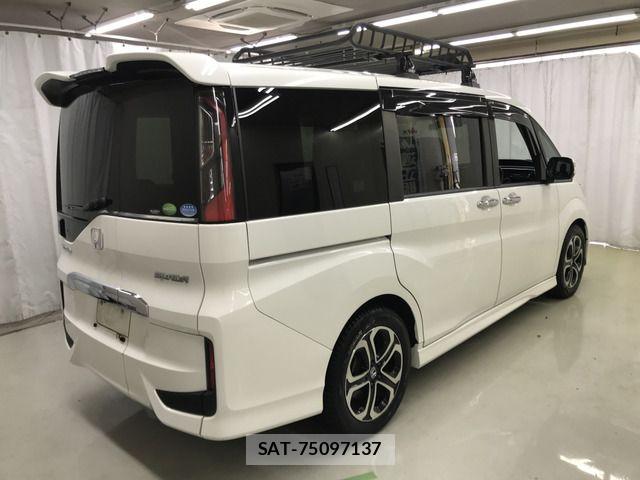 Honda STEP WGN 2017-08 8746049-1