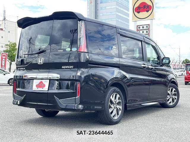 Honda STEP WGN 2017-06 8746051-2